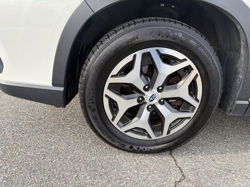 Used 2019 Subaru Forester Premium image 39
