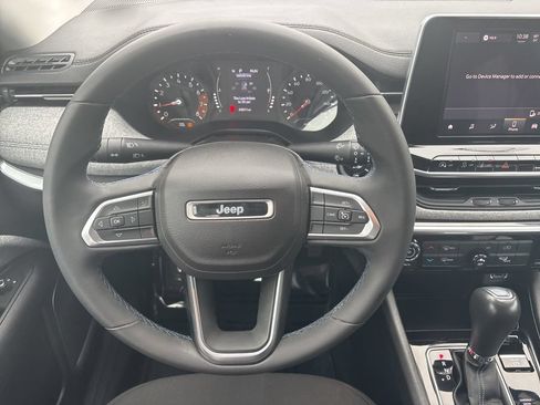 Used 2022 Jeep Compass Latitude AWD/4WD image 18