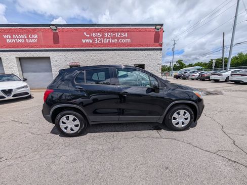 Used 2019 Chevrolet Trax LS FWD image 5