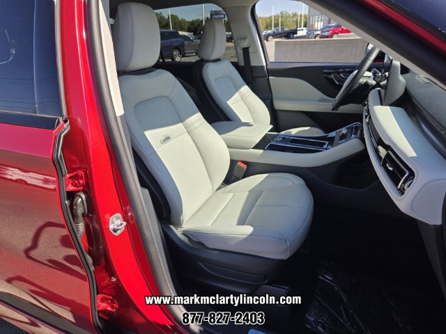 New 2026 Lincoln Aviator 2WD w/ Jet Appearance Package image 15