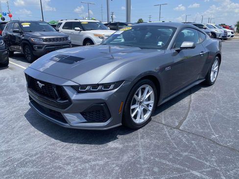 Certified 2025 Ford Mustang GT Premium RWD image 3