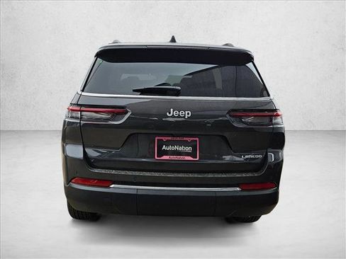 New 2025 Jeep Grand Cherokee L Laredo image 8