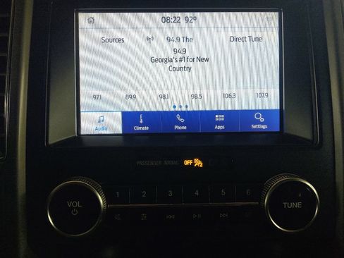 Used 2020 Ford Expedition XLT image 25