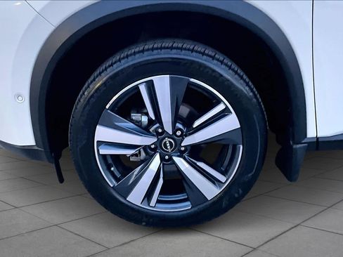 Certified 2023 Nissan Rogue Platinum image 11