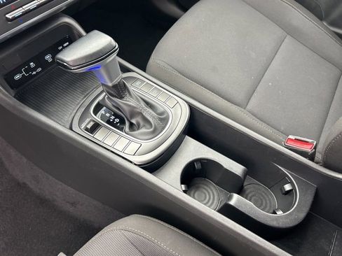 Used 2025 Hyundai Kona SEL image 24