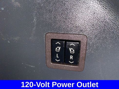 Used 2020 Buick Enclave Avenir w/ Avenir Technology Package image 13