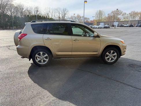 Used 2011 Toyota RAV4 Limited AWD/4WD image 3