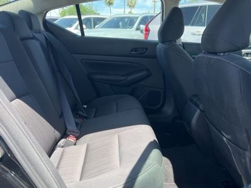 Used 2025 Nissan Altima 2.5 SV FWD image 30