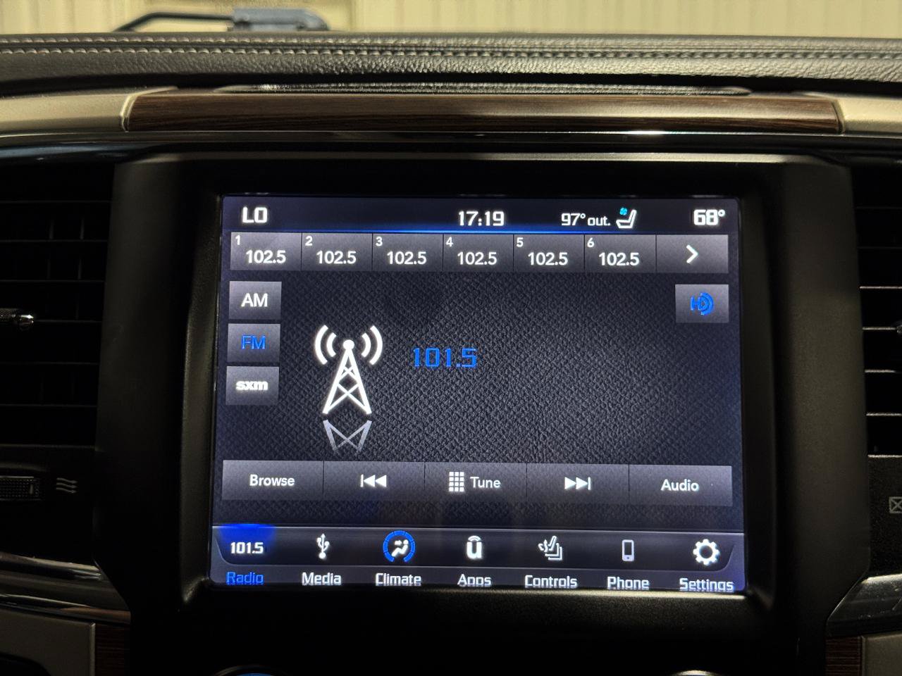 Used 2018 RAM 2500 Laramie w/ Convenience Group AWD/4WD image 36