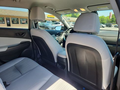 Certified 2023 Hyundai Kona SEL AWD/4WD image 28