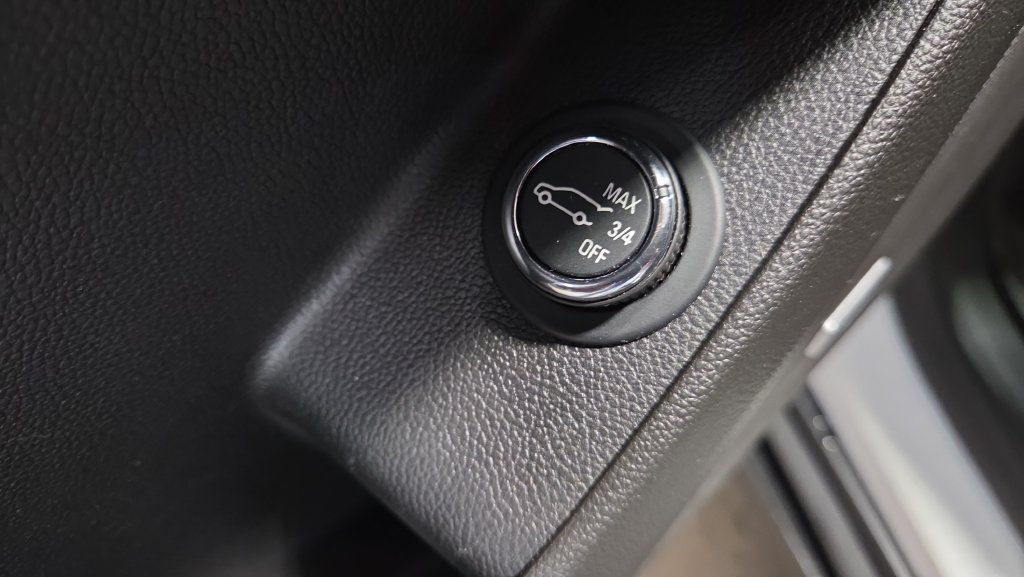 Used 2021 Chevrolet Traverse RS w/ LPO, Floor Liner Package AWD/4WD image 8