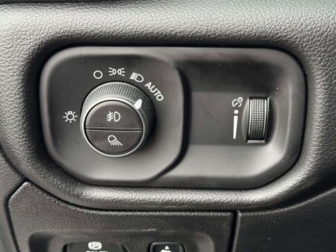 New 2026 RAM 1500 Big Horn AWD/4WD image 9