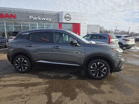 New 2026 Nissan Kicks SV image 8