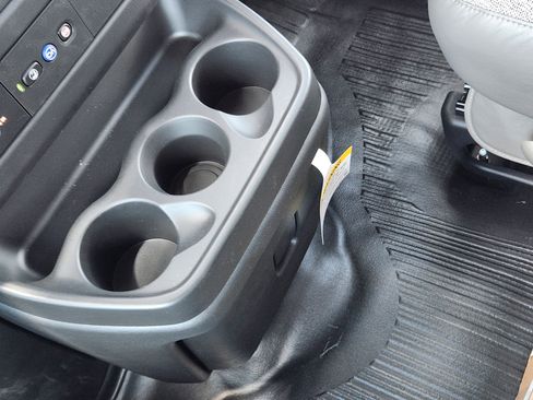 New 2025 GMC Savana 2500 Extended w/ Driver Convenience Package image 17