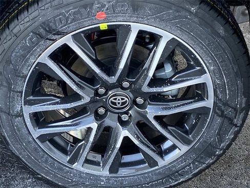 New 2026 Toyota Corolla Cross XLE image 5