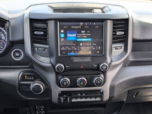 Used 2022 RAM 2500 Tradesman w/ Chrome Appearance Group AWD/4WD image 17