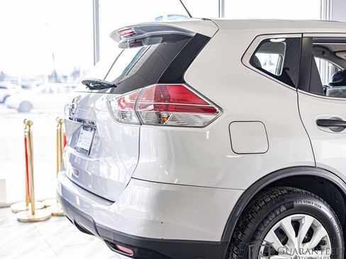 Used 2016 Nissan Rogue S image 12