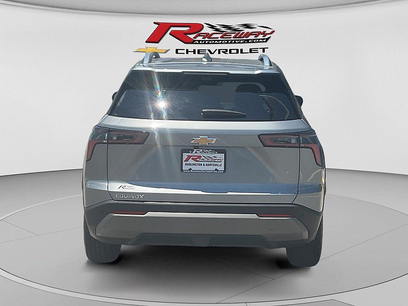 Used 2025 Chevrolet Equinox LT w/ Convenience Package II FWD image 4