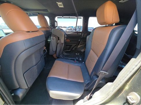 Used 2024 Lexus GX 550 w/ Accessory Package (2T) AWD/4WD image 6