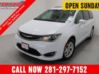 Used 2017 Chrysler Pacifica Touring-L Plus w/ Advanced Safetytec Group