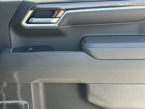 New 2026 Chevrolet Silverado 1500 RST w/ LPO, Dark Essentials Package AWD/4WD image 16