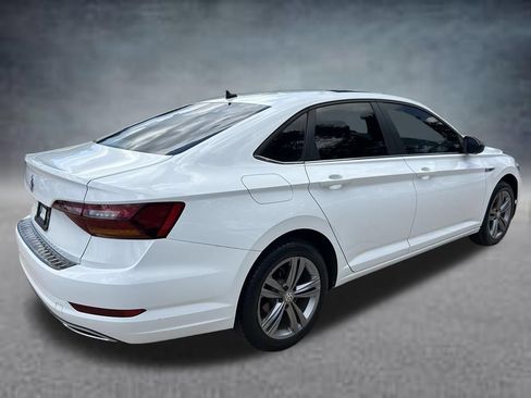Used 2019 Volkswagen Jetta R-Line w/ R-Line Cold Weather Package FWD image 5