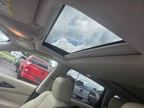 Used 2020 INFINITI QX60 Luxe w/ Sensory Package FWD image 12