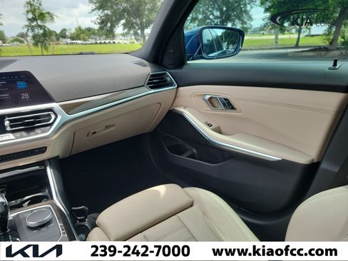 Used 2021 BMW 330i Sedan w/ Convenience Package RWD image 17