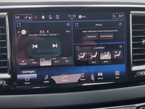 Used 2024 Chrysler Pacifica Touring-L image 18