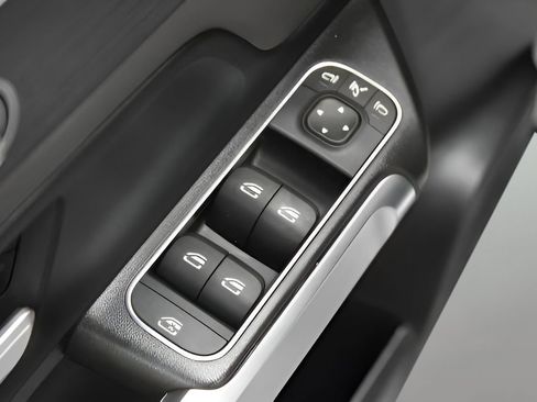 Used 2021 Mercedes-Benz GLB 35 AMG 4MATIC image 17