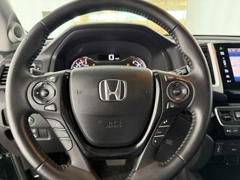 Used 2016 Honda Pilot Touring image 15