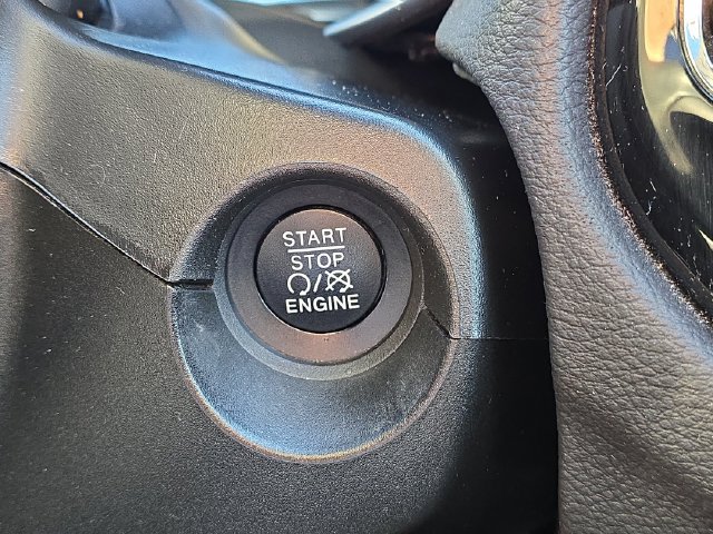 Used 2018 Jeep Compass Limited w/ Safe & Security Group AWD/4WD image 23