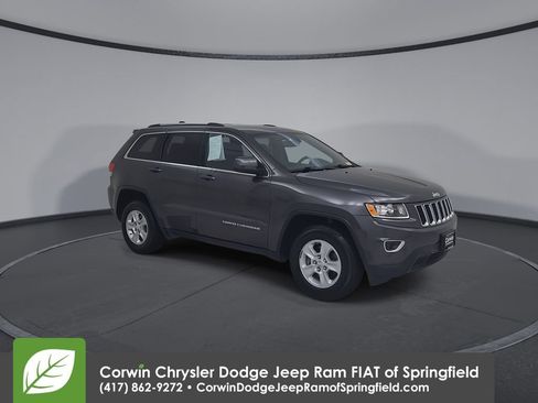 Used 2016 Jeep Grand Cherokee Laredo w/ Quick Order Package 23E AWD/4WD image 3