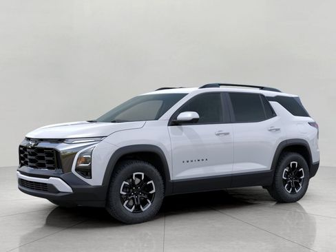 Used 2027 Chevrolet Equinox ACTIV AWD/4WD image 2