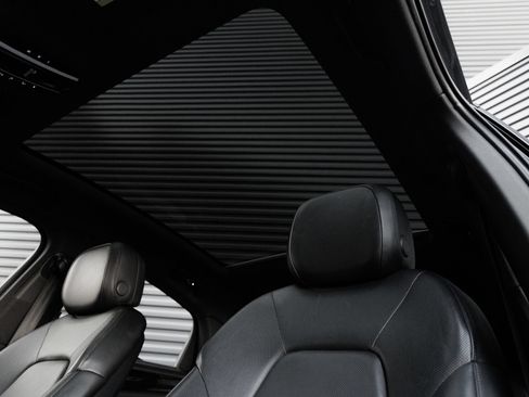 Certified 2023 Porsche Cayenne Coupe AWD/4WD image 14