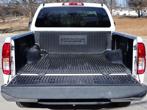 Used 2016 Nissan Frontier S image 14