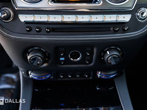 Used 2020 Rolls-Royce Wraith image 27