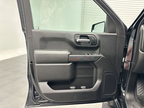 Used 2019 Chevrolet Silverado 1500 Custom w/ Custom Value Package image 21