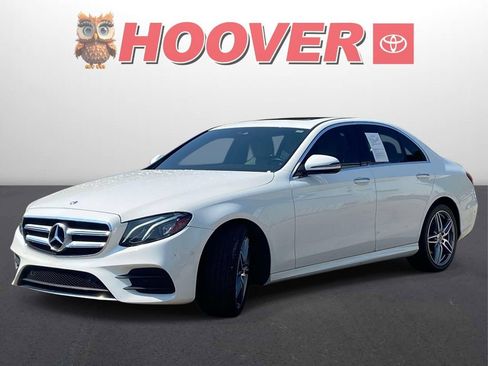 Used 2017 Mercedes-Benz E 300 4MATIC image 3