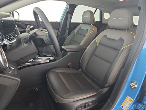 Certified 2025 Chevrolet Trax ACTIV w/ Driver Confidence Package FWD image 24