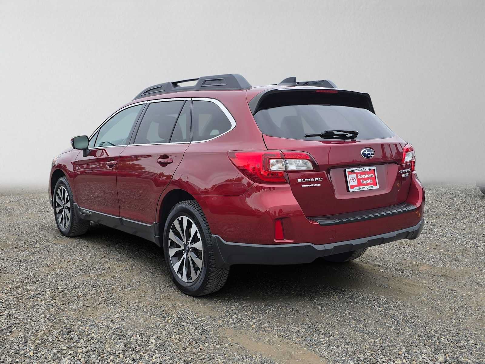 Used 2016 Subaru Outback 2.5i Limited AWD/4WD image 6