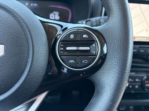 Used 2023 Kia Soul S FWD image 4