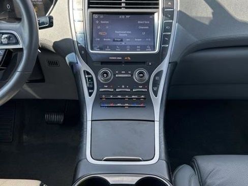 Used 2019 Lincoln Nautilus Reserve image 22