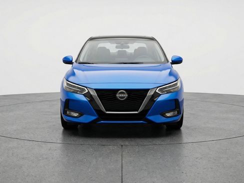Used 2025 Nissan Sentra SV FWD image 2