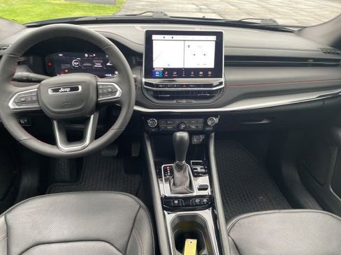 Used 2024 Jeep Compass Trailhawk w/ Trailhawk Elite Group image 3