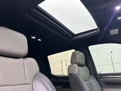 Used 2022 Chevrolet Silverado 1500 ZR2 image 16