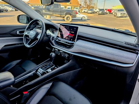 Used 2022 Jeep Compass Latitude w/ Convenience Group image 8