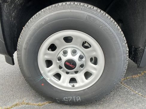 New 2024 GMC Sierra 3500 Pro w/ Convenience Package image 11