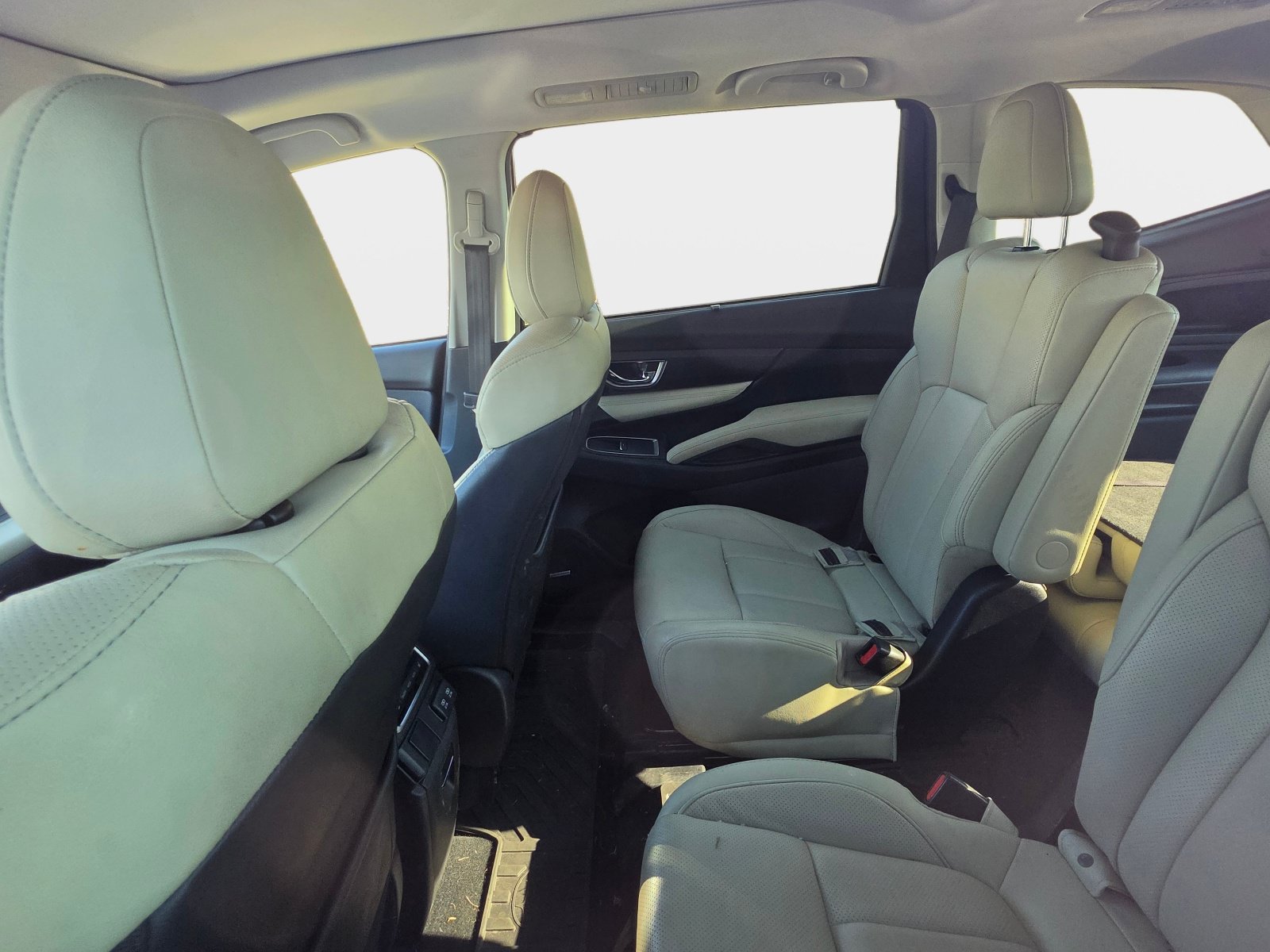 Used 2020 Subaru Ascent Limited w/ Technology Package AWD/4WD image 9