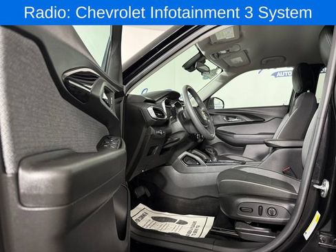 Used 2023 Chevrolet TrailBlazer LT AWD/4WD image 11